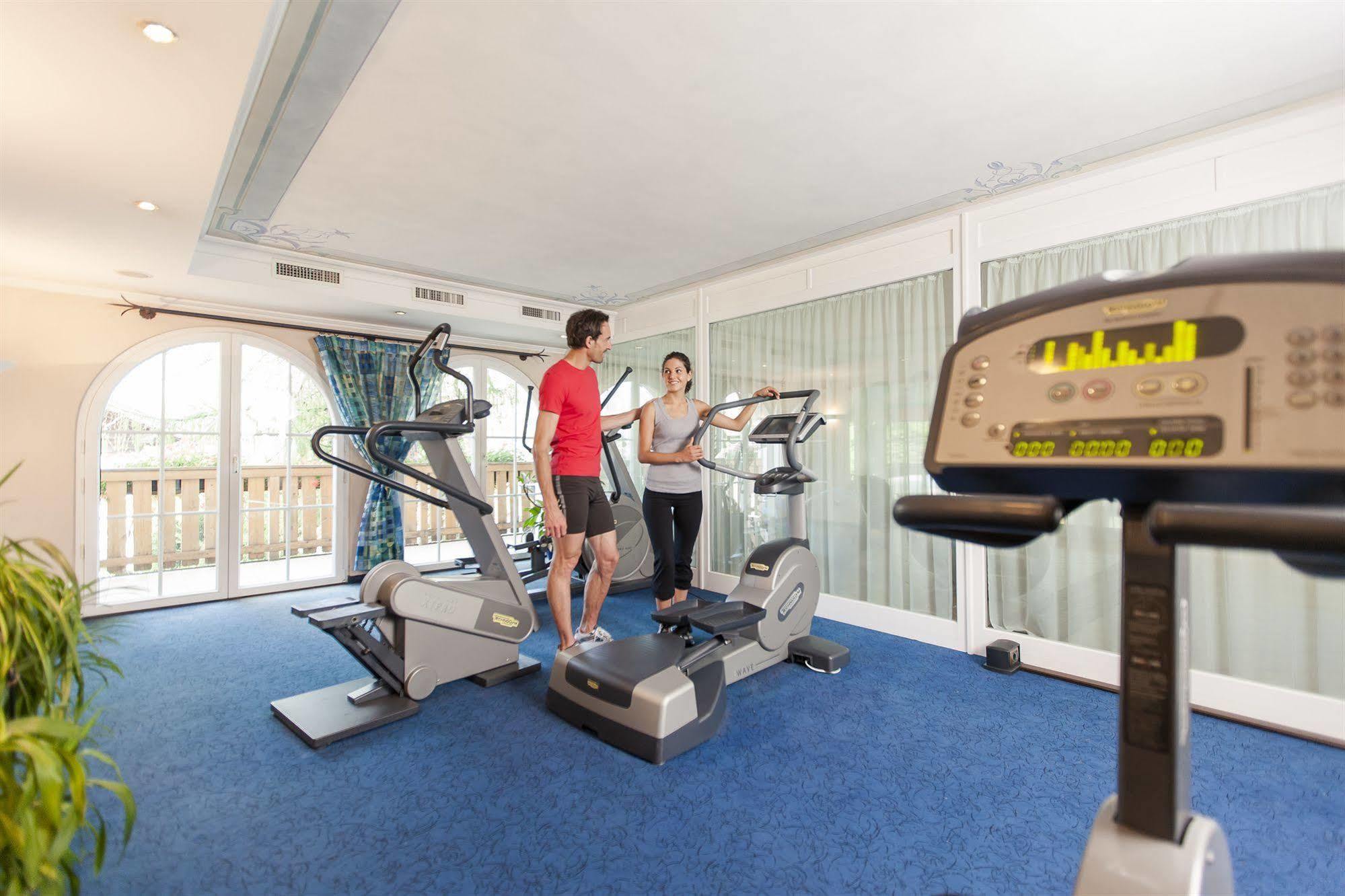 Wellnesshotel Erica Nova Ponente Exterior photo